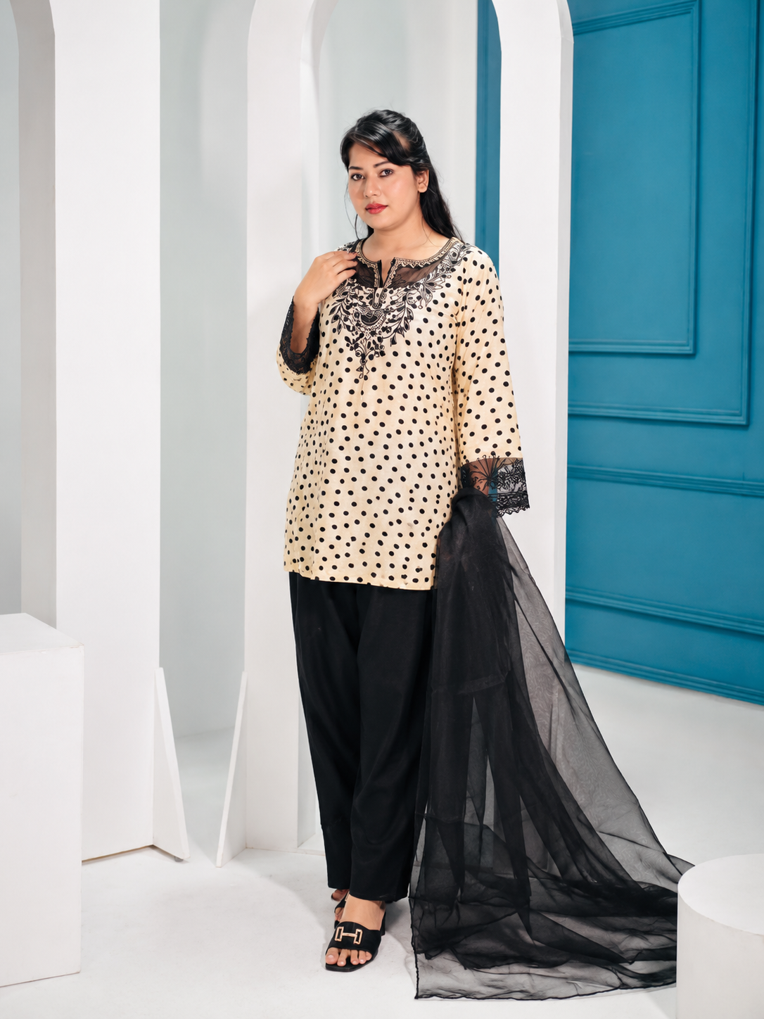 Dotty Black - Image 6