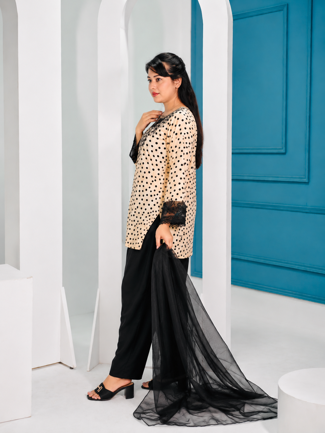 Dotty Black - Image 3